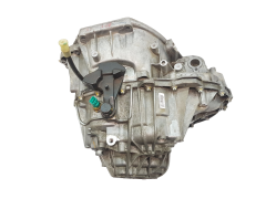 Skrzynia Biegów PF6040 8201576117 1.6dCi Trafic 3 Vivaro 2 NV300 0km