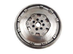 Koło Dwumasowe 8200926712 LUK 1.5 DCI Renault Megane 3 Nissan Qashqai S12 Koło Dwumasowe 8200926712 LUK 1.5 DCI Renault Megane 3 Nissan Qashqai S12
