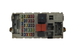 Skrzynka Bezpieczników Fiat Punto 2 46774357 46774360 Delphi