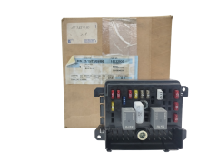 Skrzynka Bezpieczników Nowy Oryginał Oldsmobile Chevrolet 15322930 GM