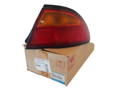 Lampa Prawy Tył Mazda 323 8FBP51150
