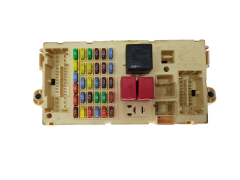 Skrzynka Bezpieczników Alfa Romeo 50510079 50510082 NPL 19479