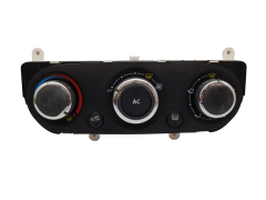 Panel Nawiewu 272704701R 5R5841100 Clio 4 Captur Renault 10320