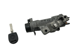 Stacyjka Zapłonowa VW Golf 4 Passat 4B0905851C 4B0905849 1383