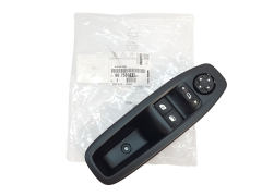 Przełącznik Otwierania Szyby Peugeot 208 96758211ZD Nowy Oryginał