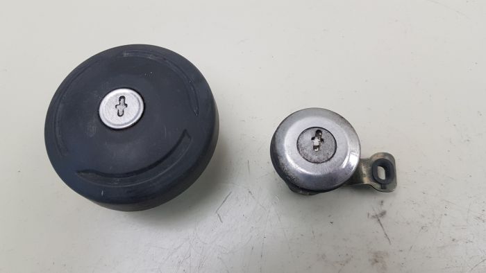 wk　0324 Kostka pod lewarek Volvo XC40 OE 32260999 0714770924199 za