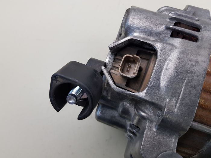 Alternator 5705KQ V757695680 02 A005TG0881 Mitsubishi